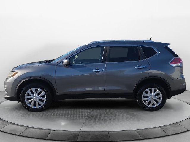 Used 2016 Nissan Rogue S w/ Appearance Package AWD/4WD image 2