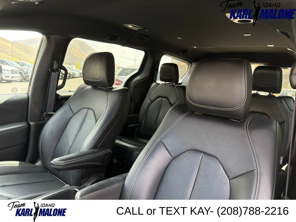 Used 2025 Chrysler Pacifica Select FWD image 26