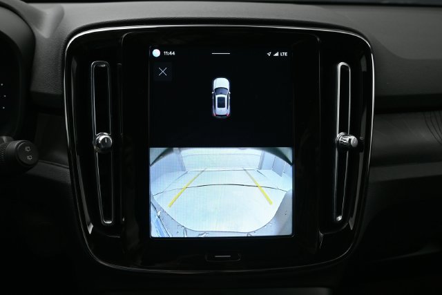 Used 2023 Volvo XC40 Recharge Plus AWD/4WD image 19
