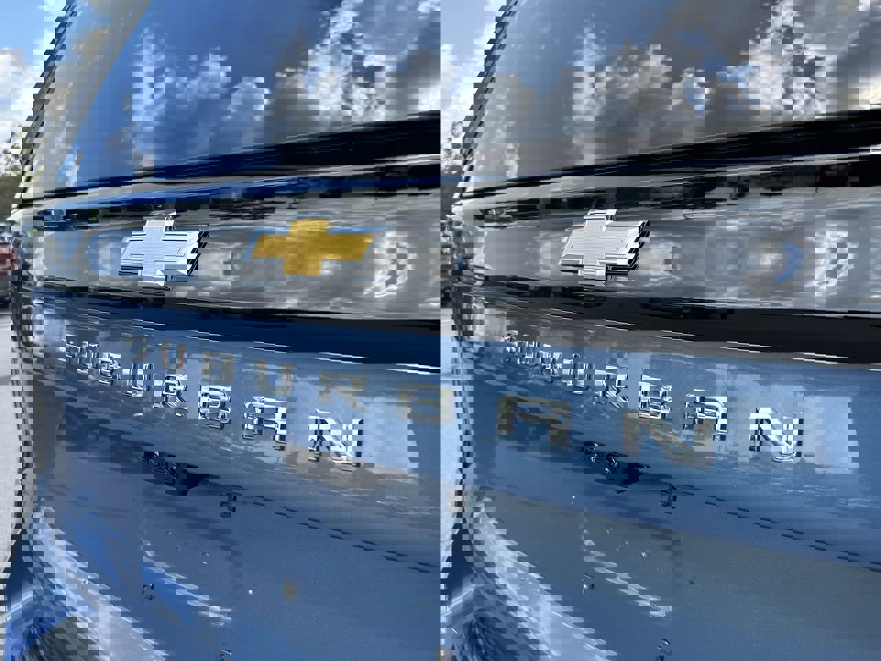 New 2025 Chevrolet Suburban High Country image 10