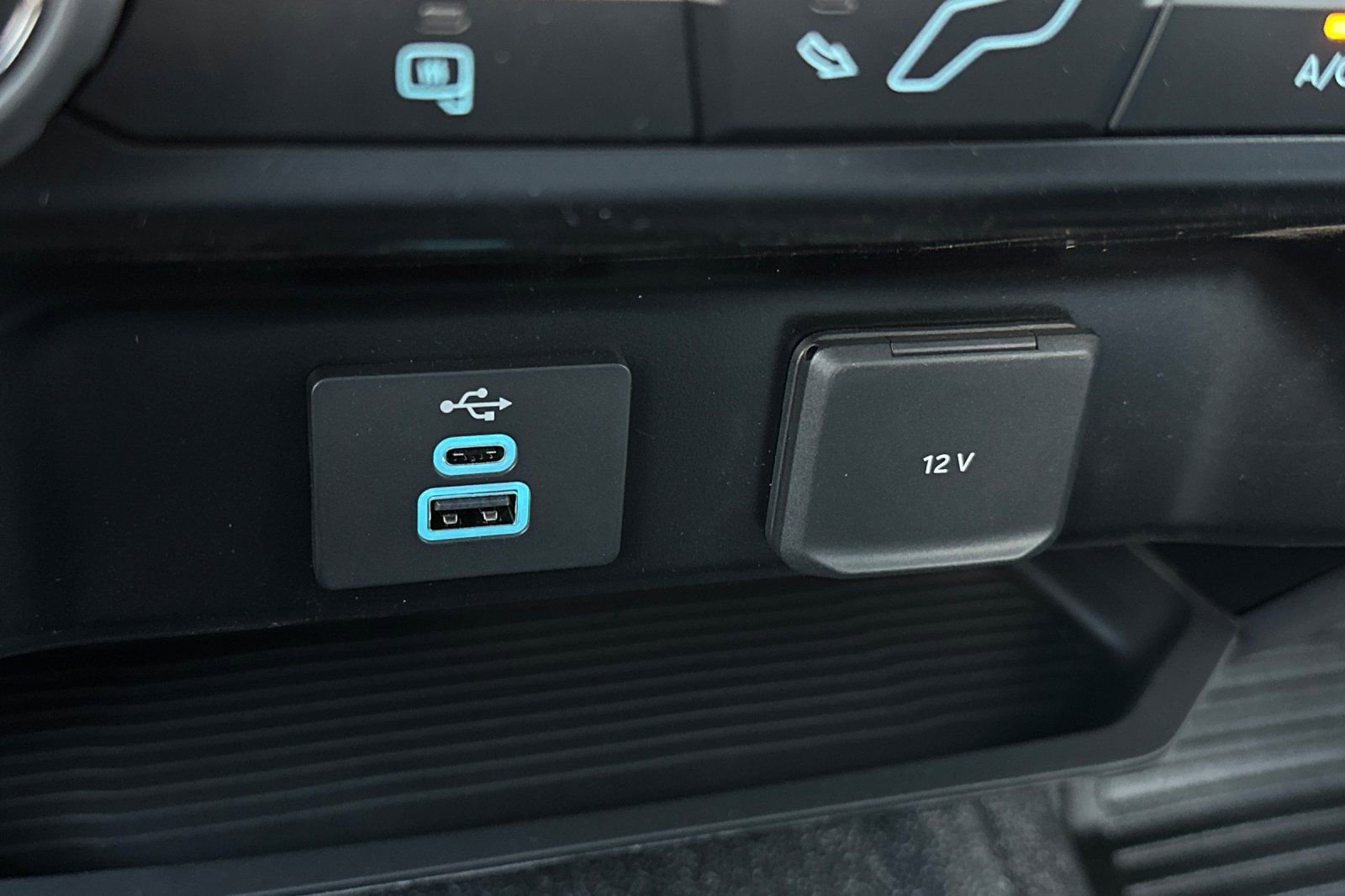 New 2026 Ford F250 XL w/ XL Chrome Package image 25