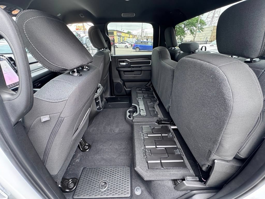 New 2026 RAM 2500 Big Horn AWD/4WD image 16