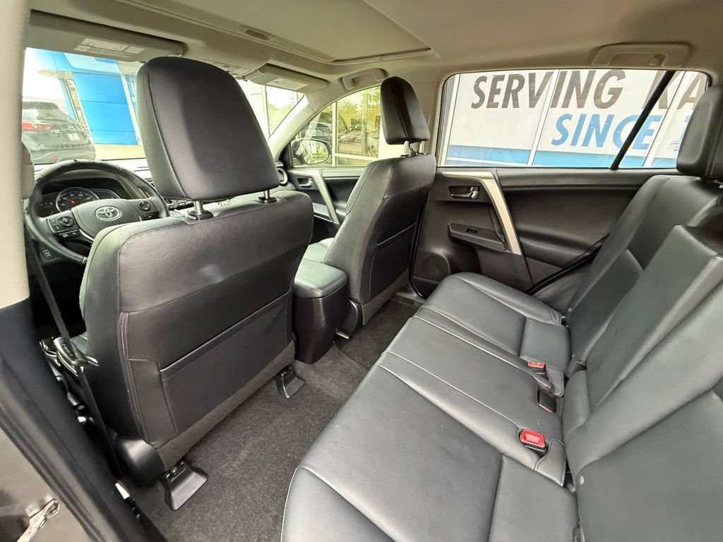 Used 2015 Toyota RAV4 Limited AWD/4WD image 25