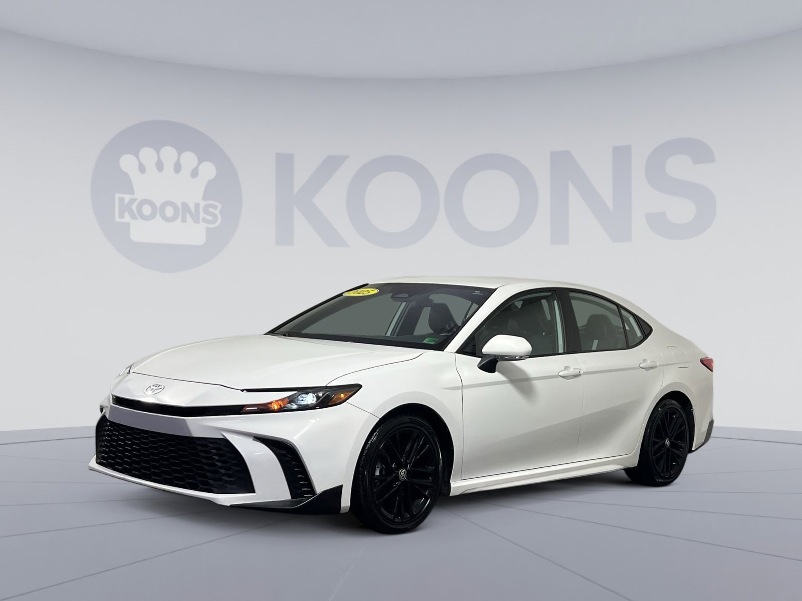 Used 2025 Toyota Camry SE