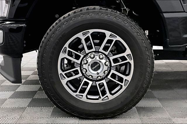 Used 2024 Ford F250 Limited w/ FX4 Off-Road Package image 9