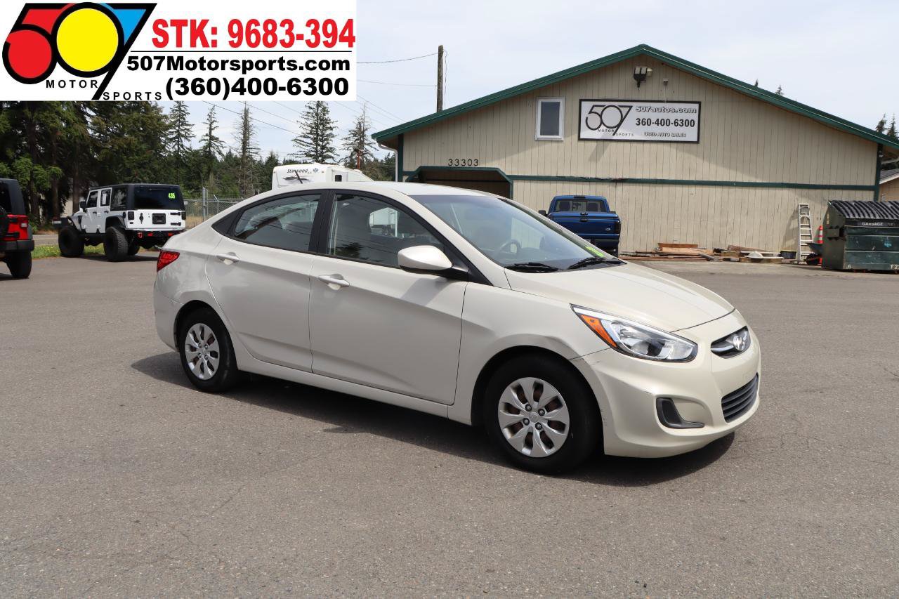 Used 2016 Hyundai Accent SE FWD image 2