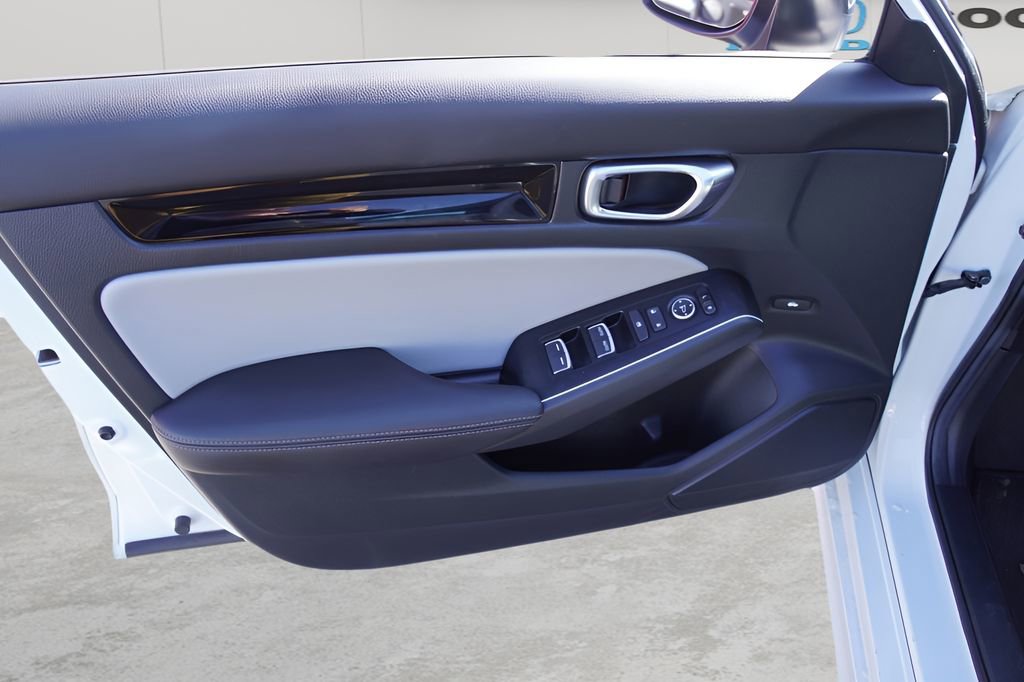 Used 2025 Honda Civic Sport image 14