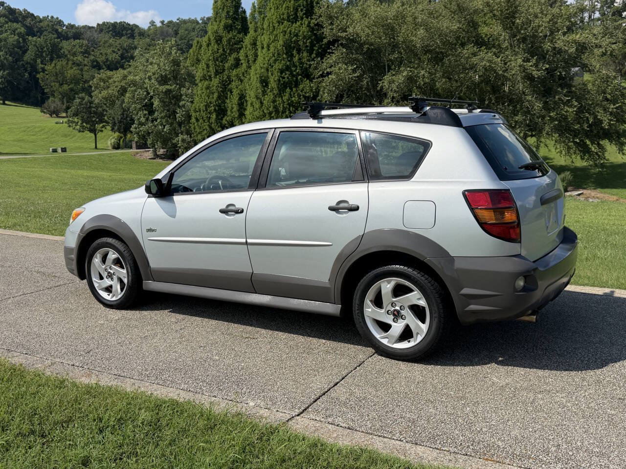 Used 2005 Pontiac Vibe w/ Power Group Value Package FWD image 6
