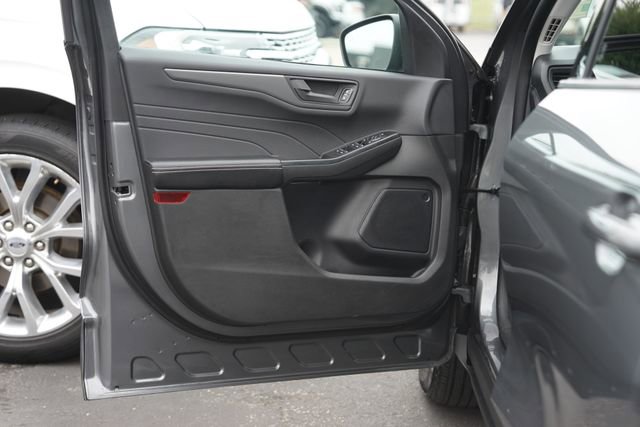Used 2025 Ford Escape Active w/ Tech Pack #1 FWD image 30