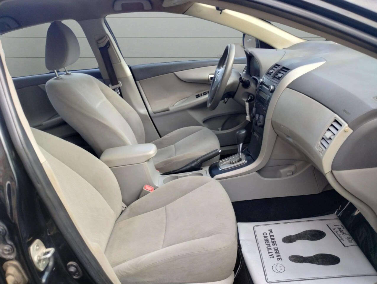 Used 2010 Toyota Corolla LE FWD image 17