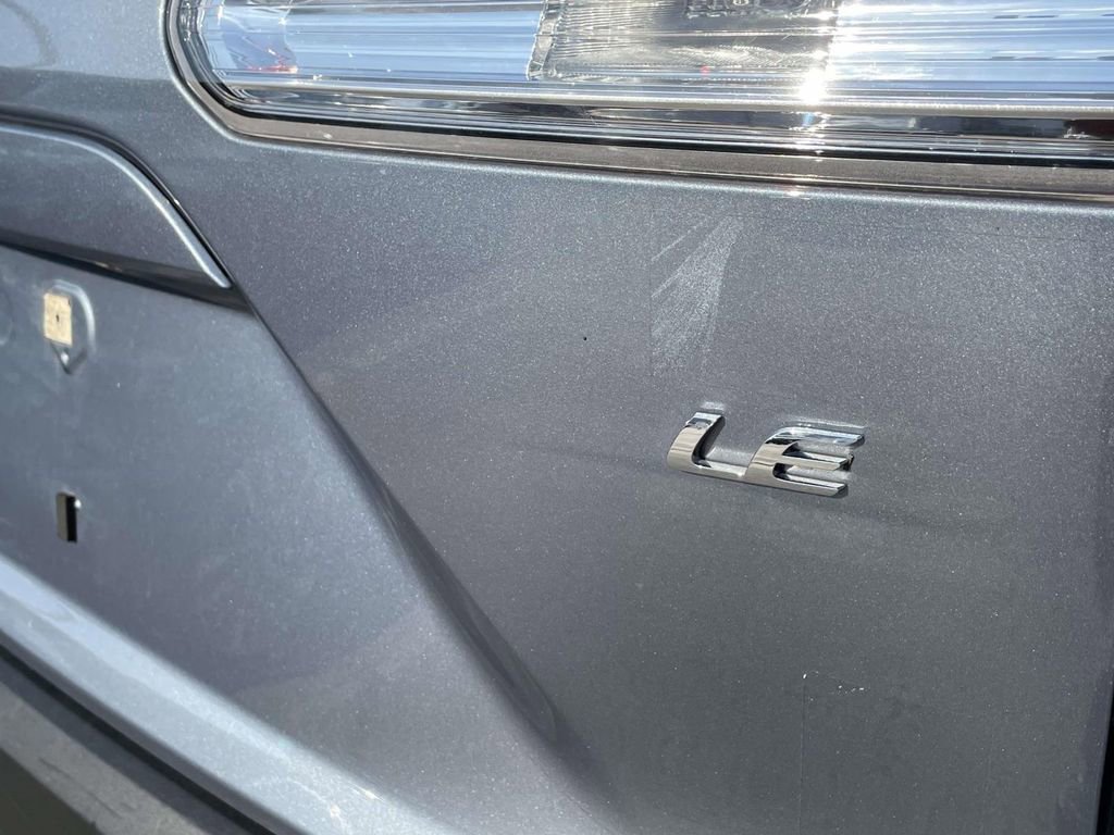 Used 2024 Toyota Corolla Cross LE FWD image 13