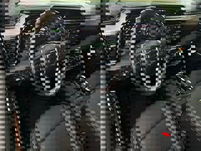 Used 2025 GMC Sierra 3500 Denali w/ Denali Reserve Package image 31