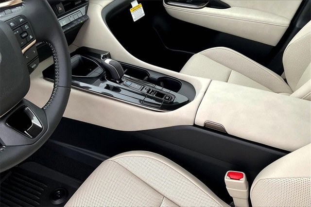 New 2026 Toyota Crown Limited image 8