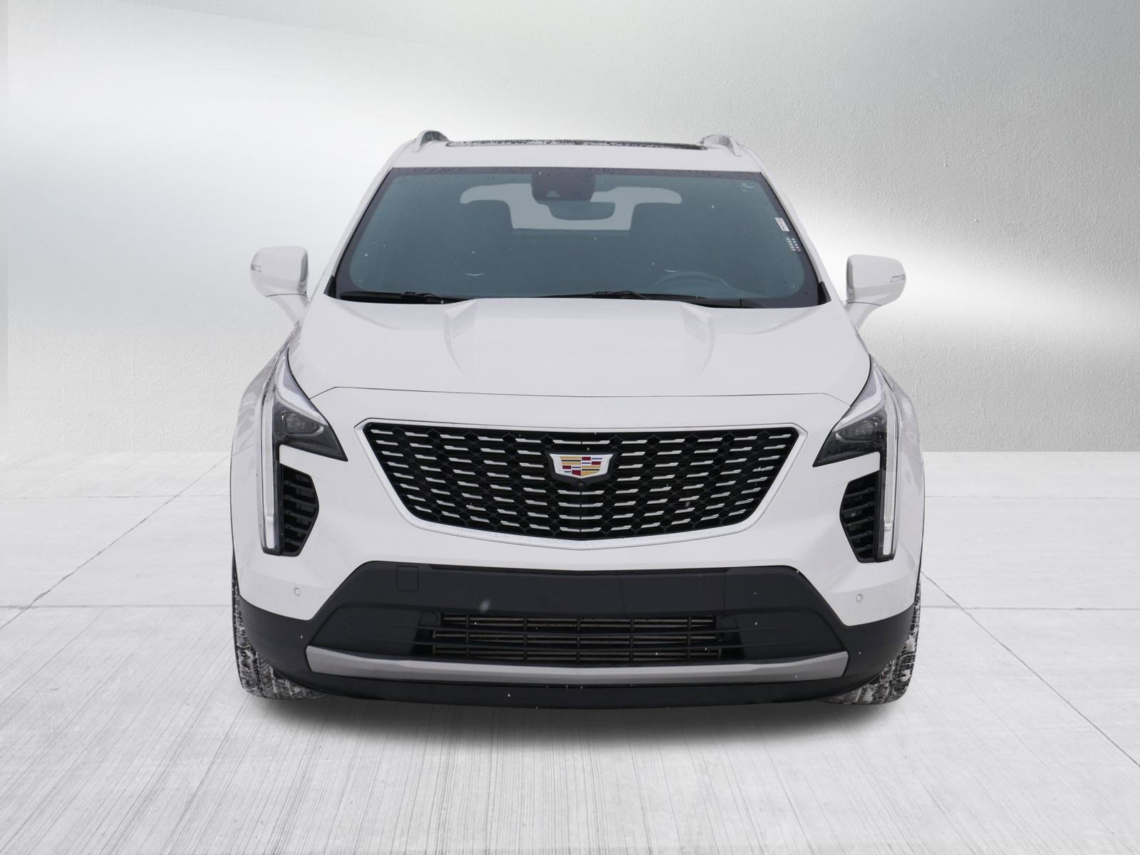 Certified 2022 Cadillac XT4 Premium Luxury w/ Technology Package image 2