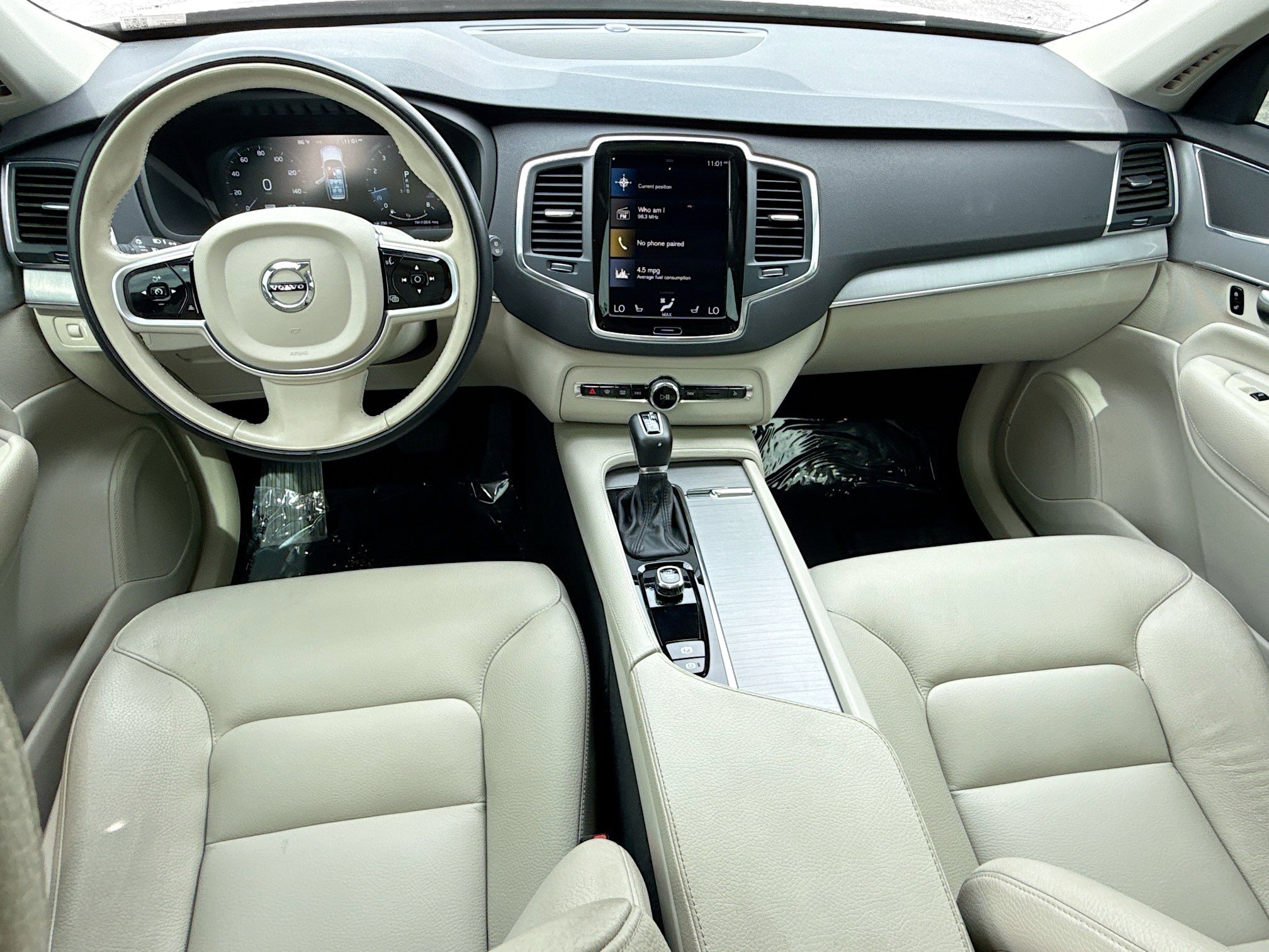 Used 2022 Volvo XC90 T5 Momentum w/ Protection Package Premier AWD/4WD image 16