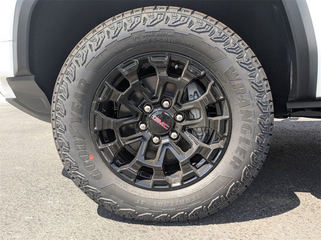 New 2026 GMC Canyon Elevation w/ Convenience Package image 8