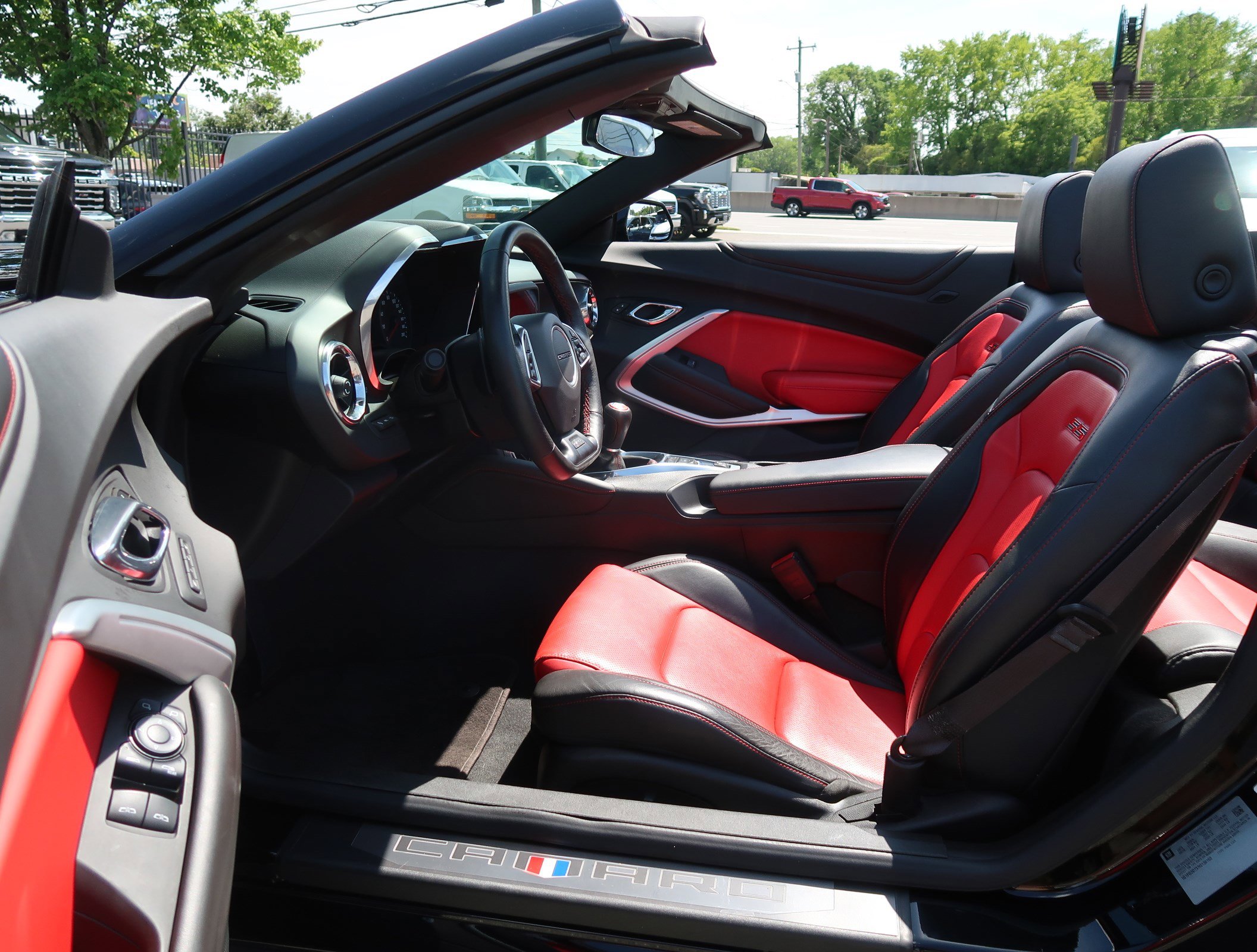 Used 2017 Chevrolet Camaro SS RWD image 15