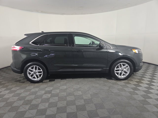 Used 2023 Ford Edge SEL w/ Convenience Package AWD/4WD image 3