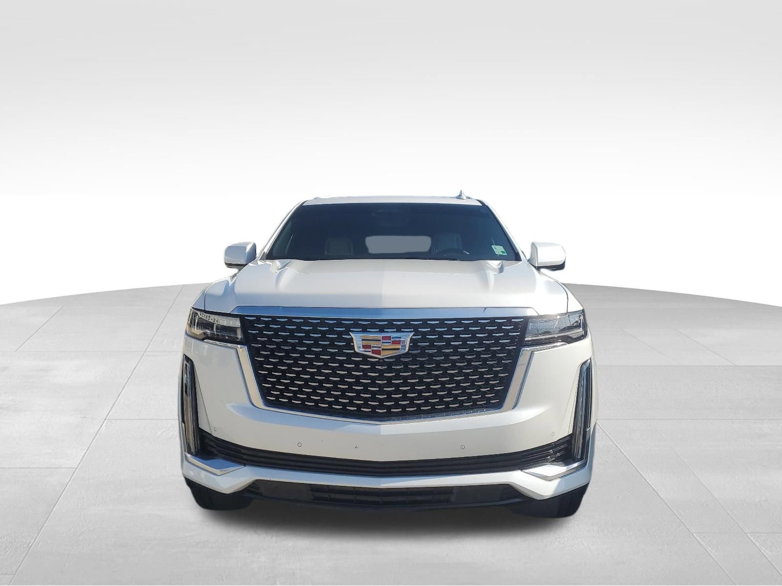 Used 2024 Cadillac Escalade Premium Luxury image 2