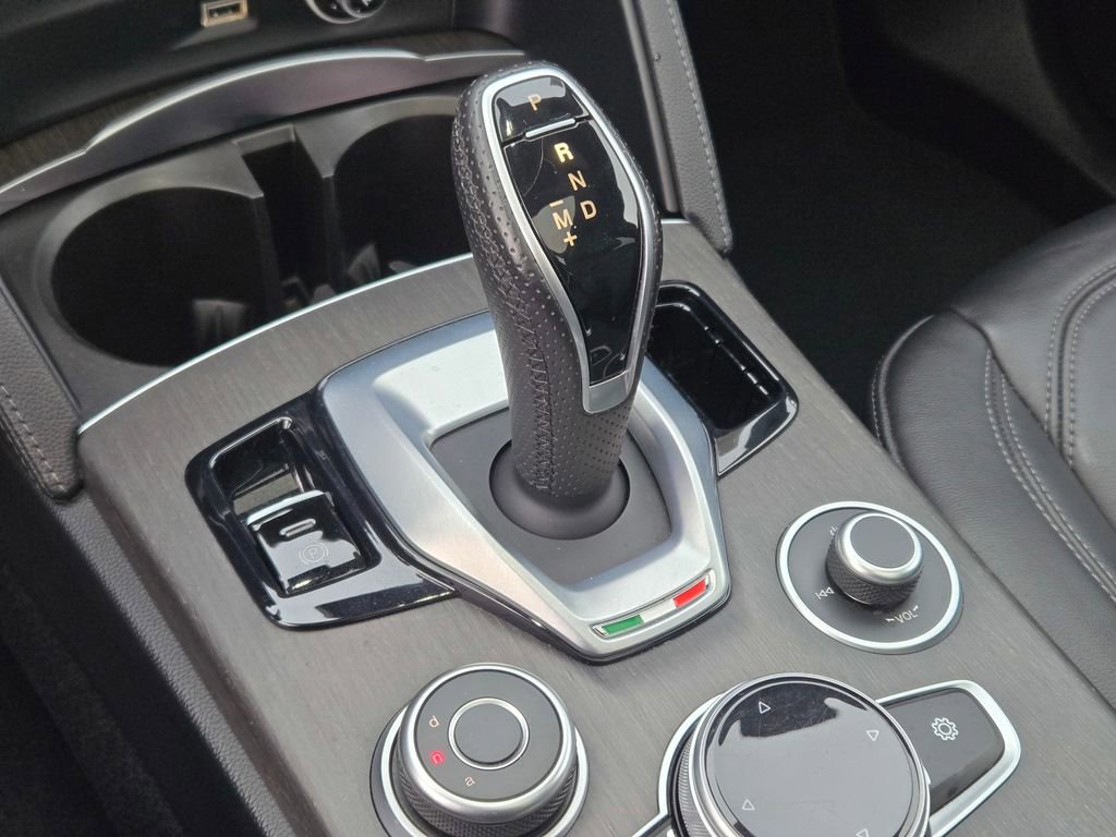 Used 2022 Alfa Romeo Stelvio Ti w/ Active Assist Plus Package image 42