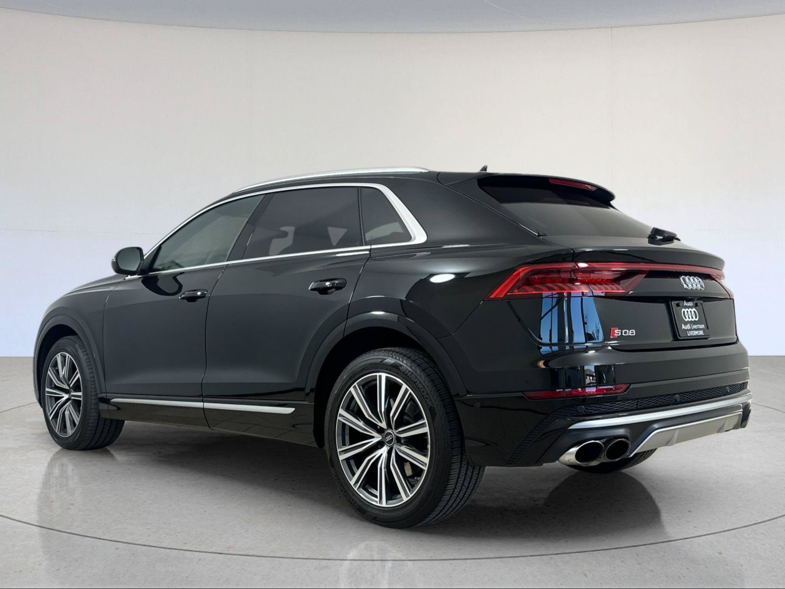 Used 2023 Audi SQ8 Prestige w/ Prestige Package AWD/4WD image 4