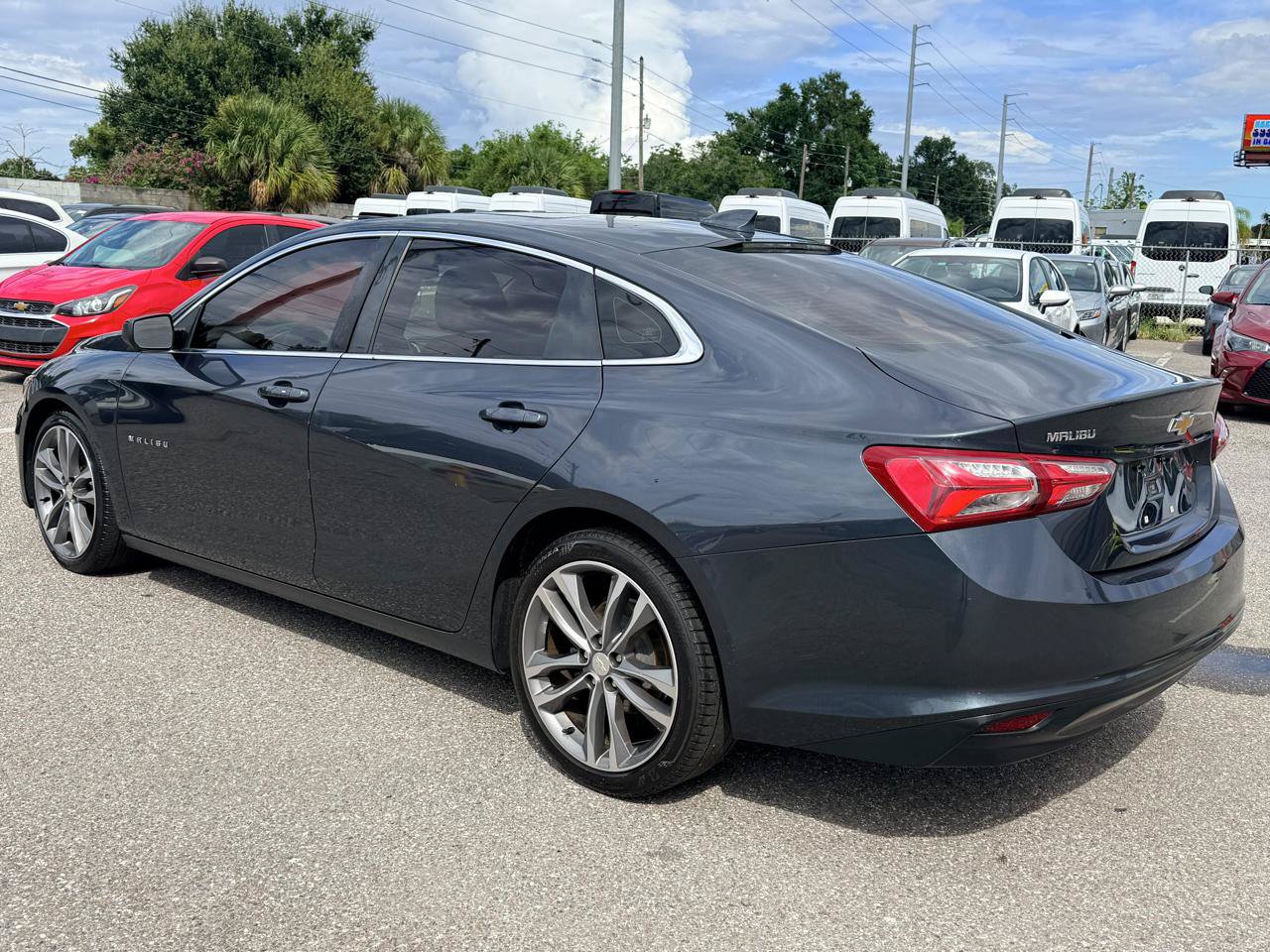 Used 2021 Chevrolet Malibu LT FWD image 6
