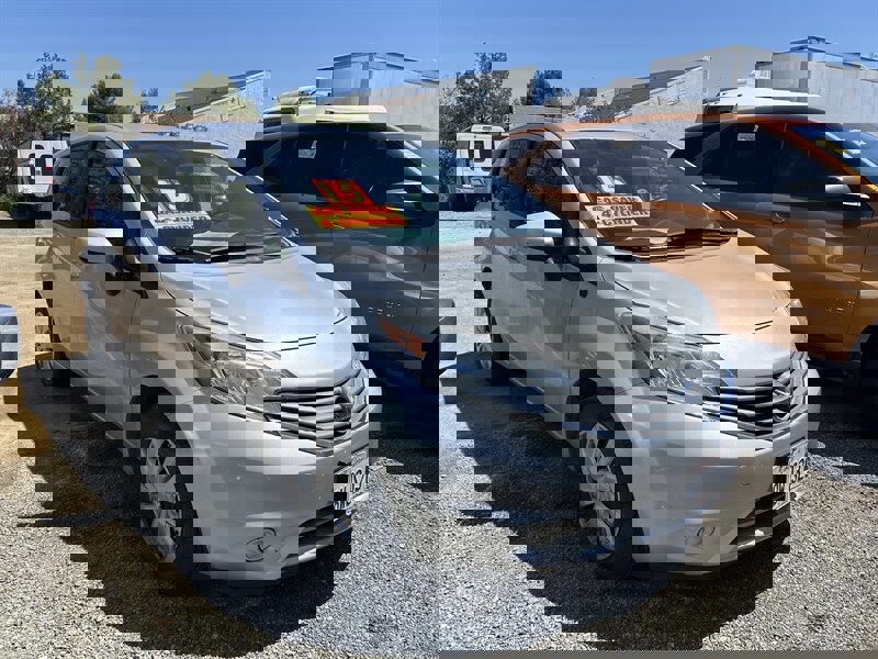 Used 2015 Nissan Versa Note SV image 5