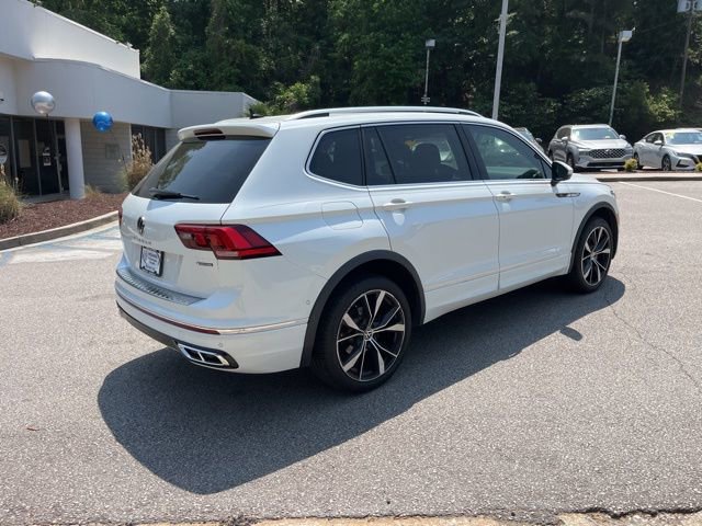 Used 2022 Volkswagen Tiguan SEL R-Line image 3