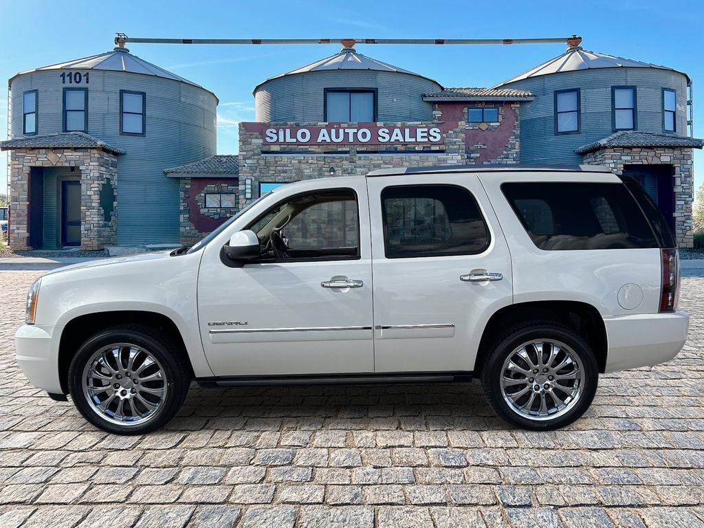 Used 2014 GMC Yukon Denali AWD/4WD image 2