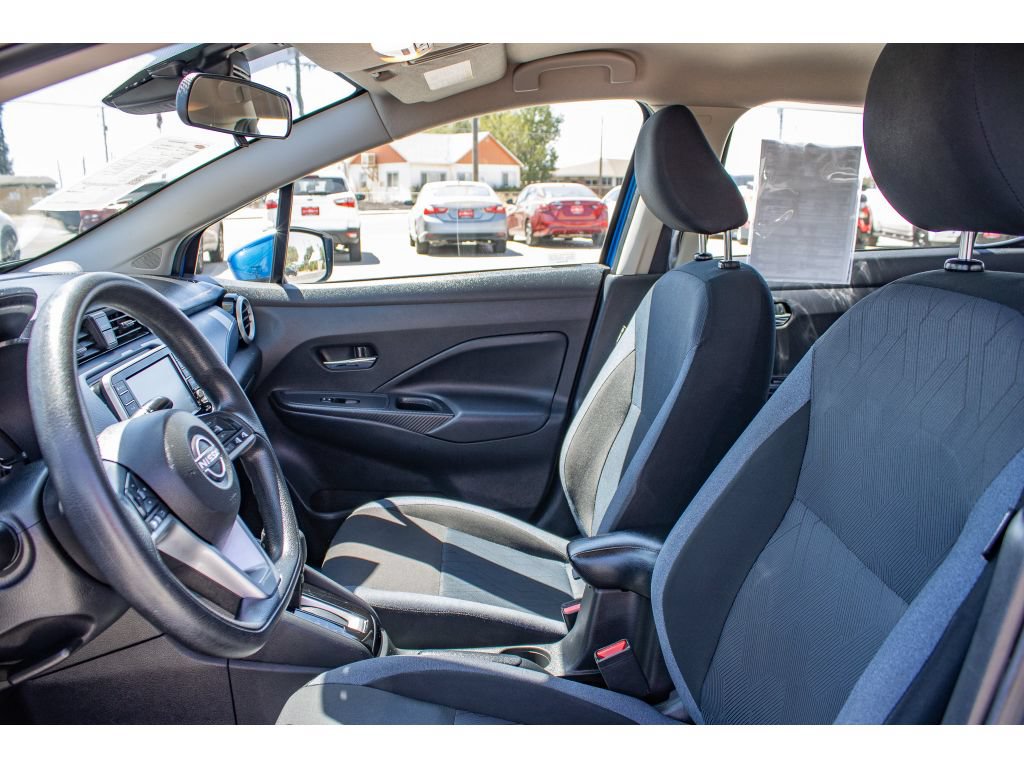 Used 2023 Nissan Versa SV FWD image 28