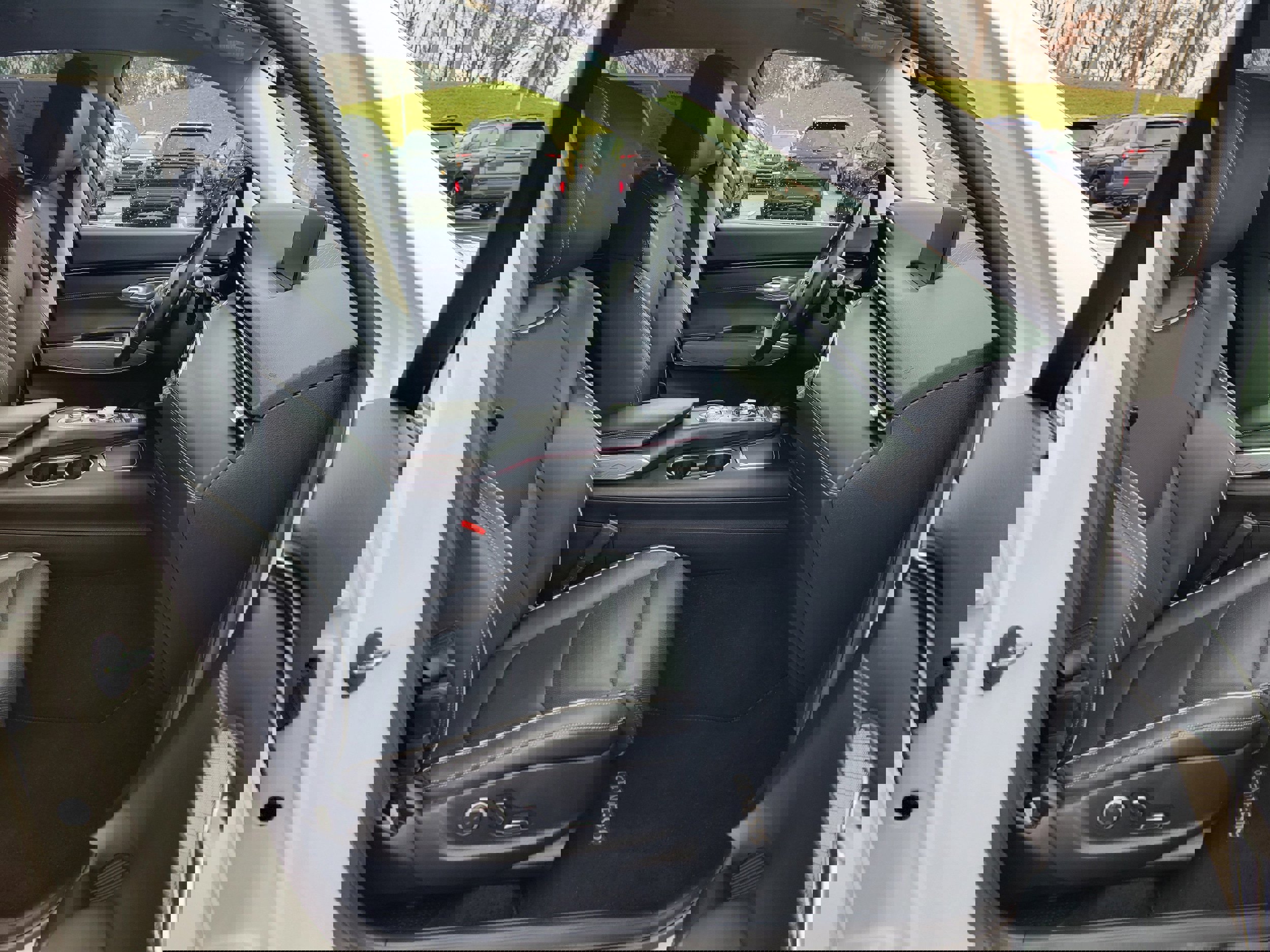 Used 2022 Genesis GV70 2.5T w/ Advanced Package image 29