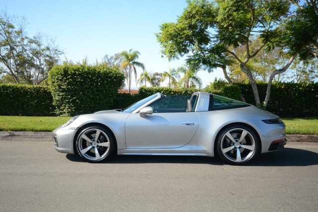 Used 2021 Porsche 911 AWD/4WD image 2