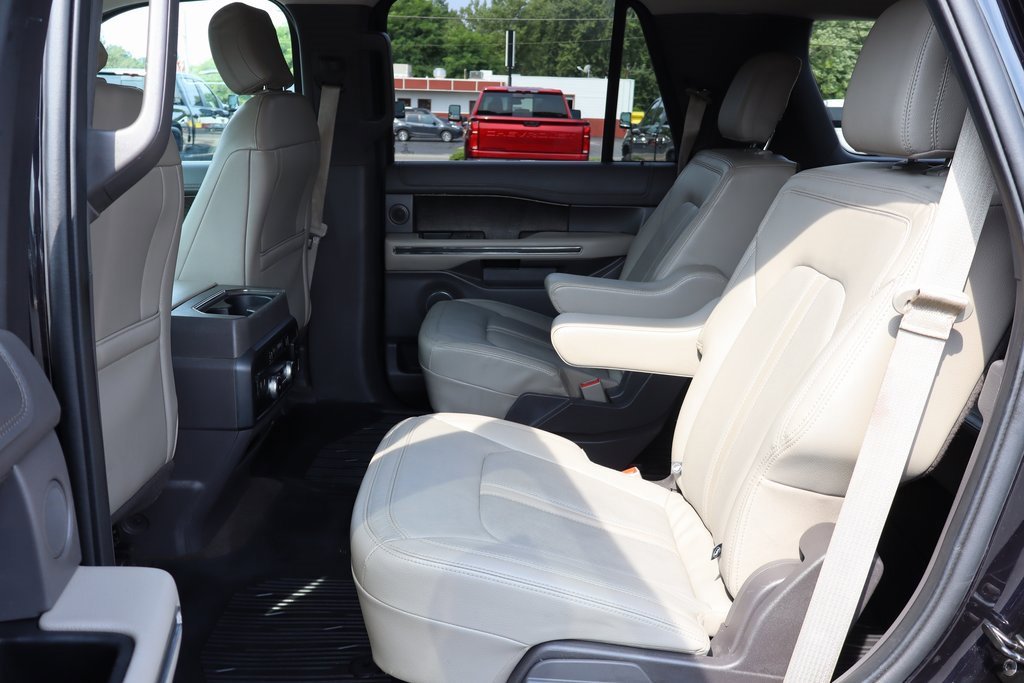 Used 2020 Ford Expedition Limited image 25