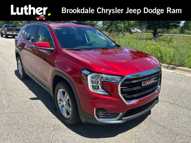 Used 2024 GMC Terrain SLE w/ Driver Convenience Package AWD/4WD image 1
