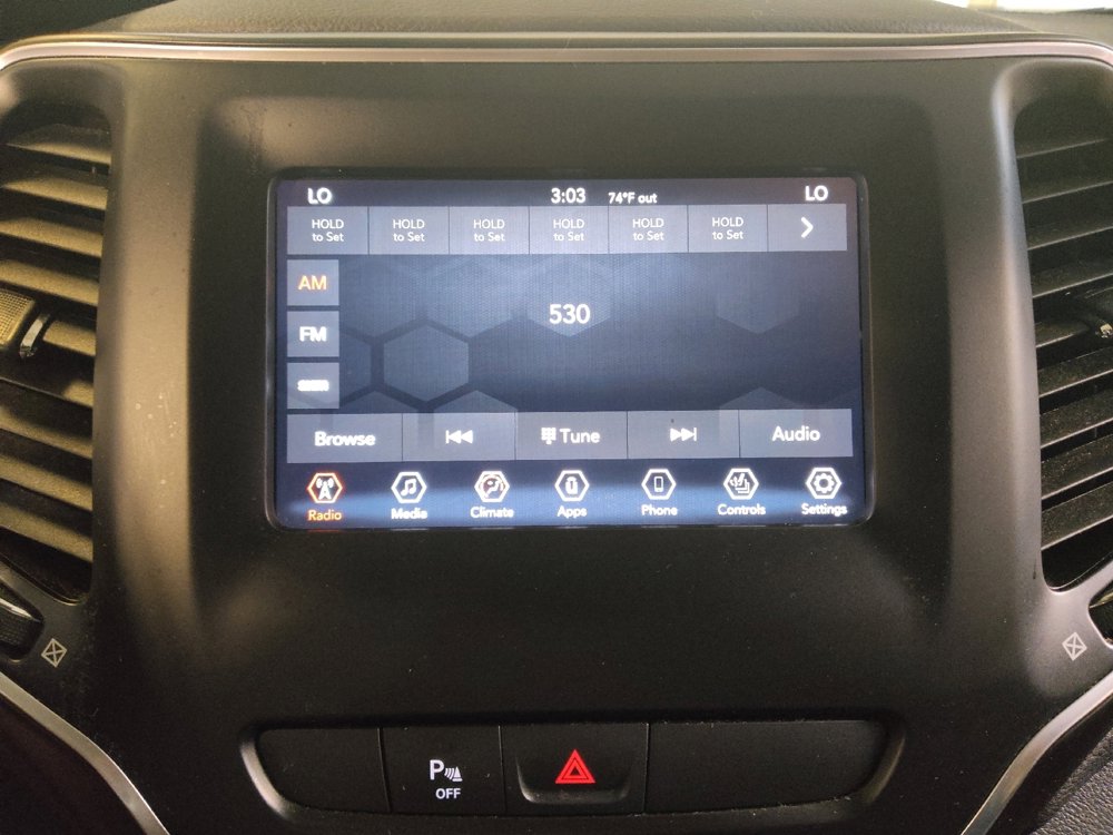 Used 2020 Jeep Cherokee Latitude Plus image 25