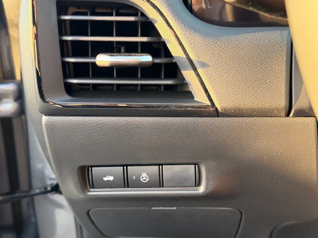 New 2026 Nissan Sentra SV w/ SV Convenience Package FWD image 17