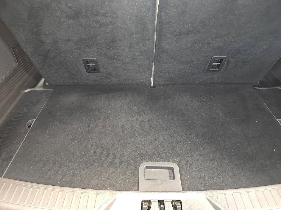 Used 2022 Ford Explorer Platinum w/ Equipment Group 601A image 31