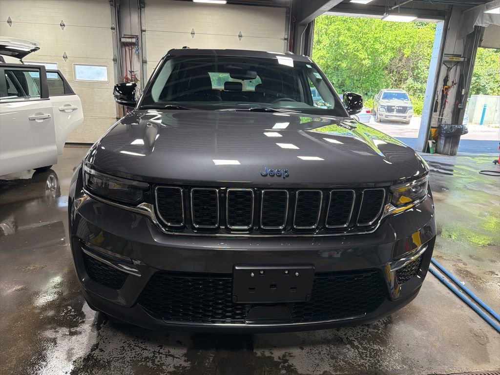 Used 2024 Jeep Grand Cherokee Limited 4xe AWD/4WD image 2