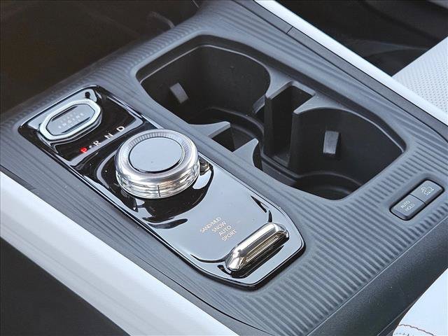 Certified 2026 Jeep Cherokee Limited AWD/4WD image 16