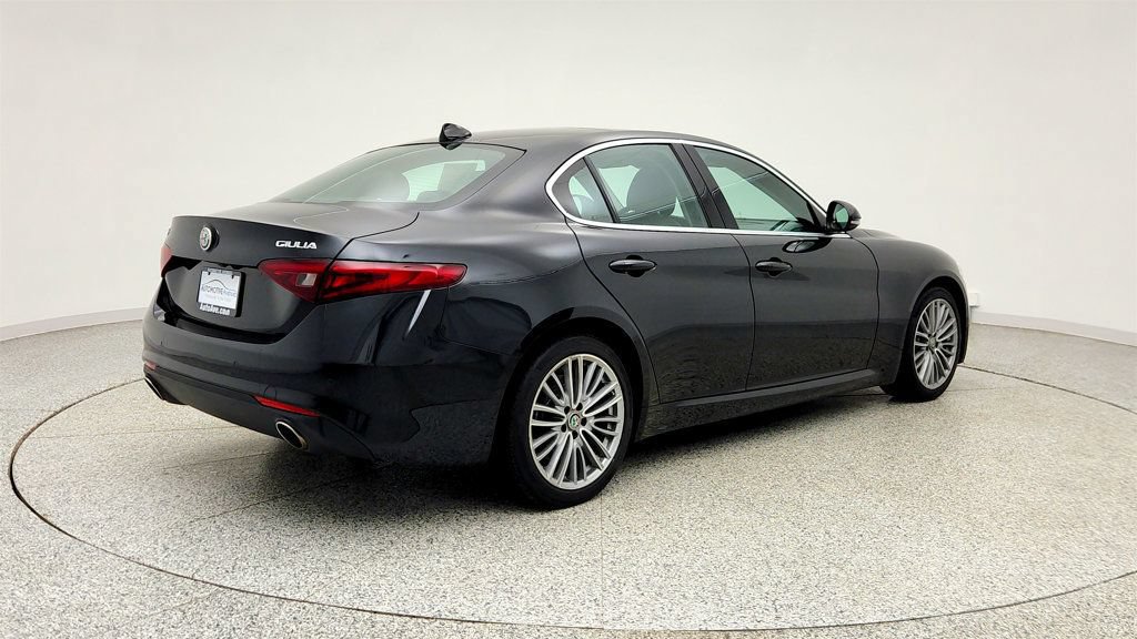 Used 2018 Alfa Romeo Giulia Ti w/ Quick Order Package 22X Lusso AWD/4WD image 5