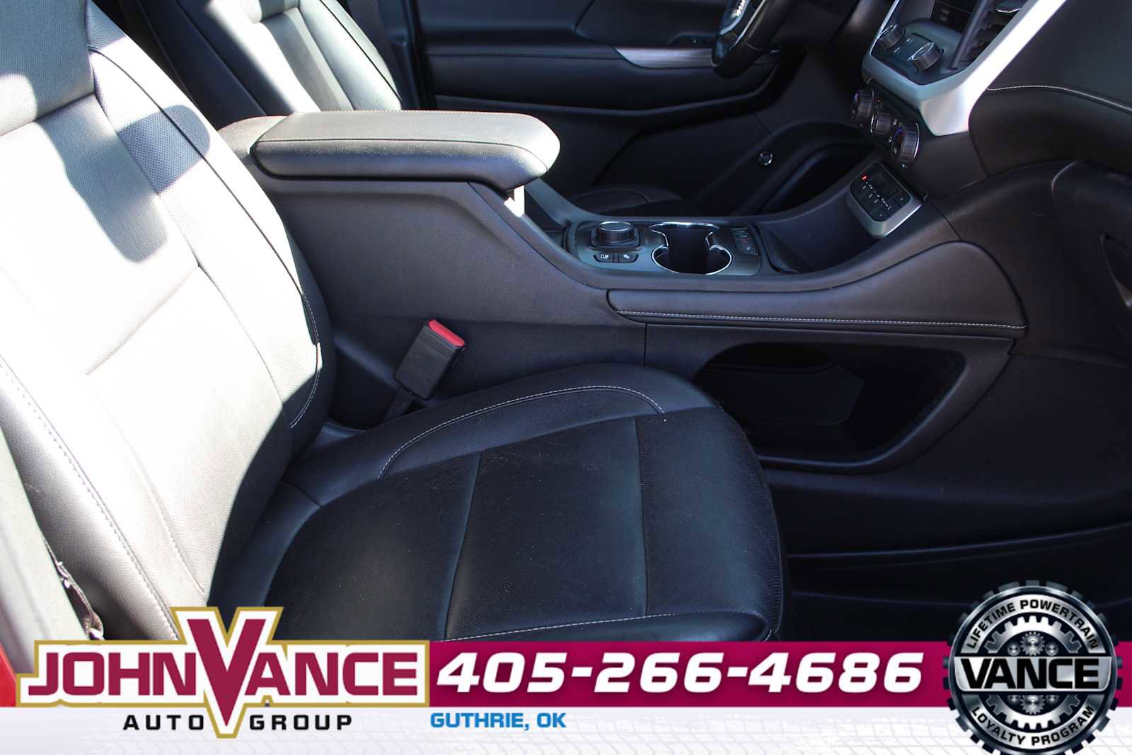 Used 2020 GMC Acadia SLT w/ Driver Alert Package II image 21