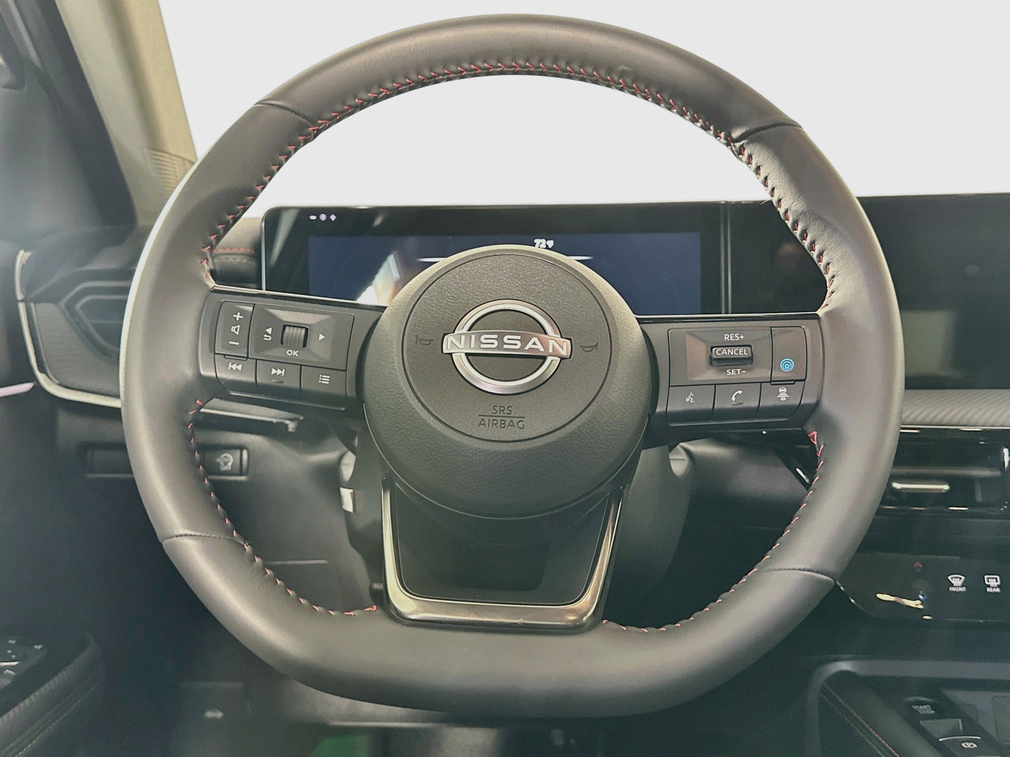 Used 2026 Nissan Kicks SR w/ Illumination Package FWD image 18