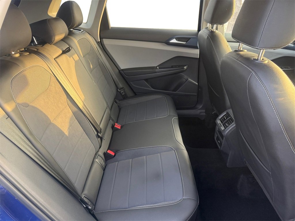 Used 2024 Volkswagen Taos SE image 18