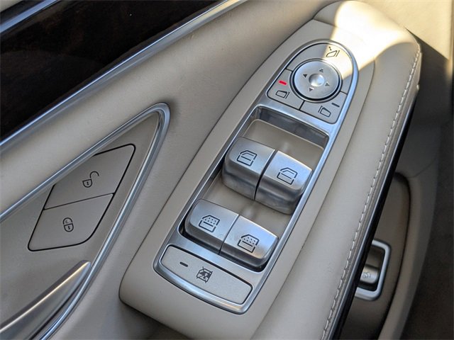 Used 2019 Mercedes-Benz S 560 Sedan image 24
