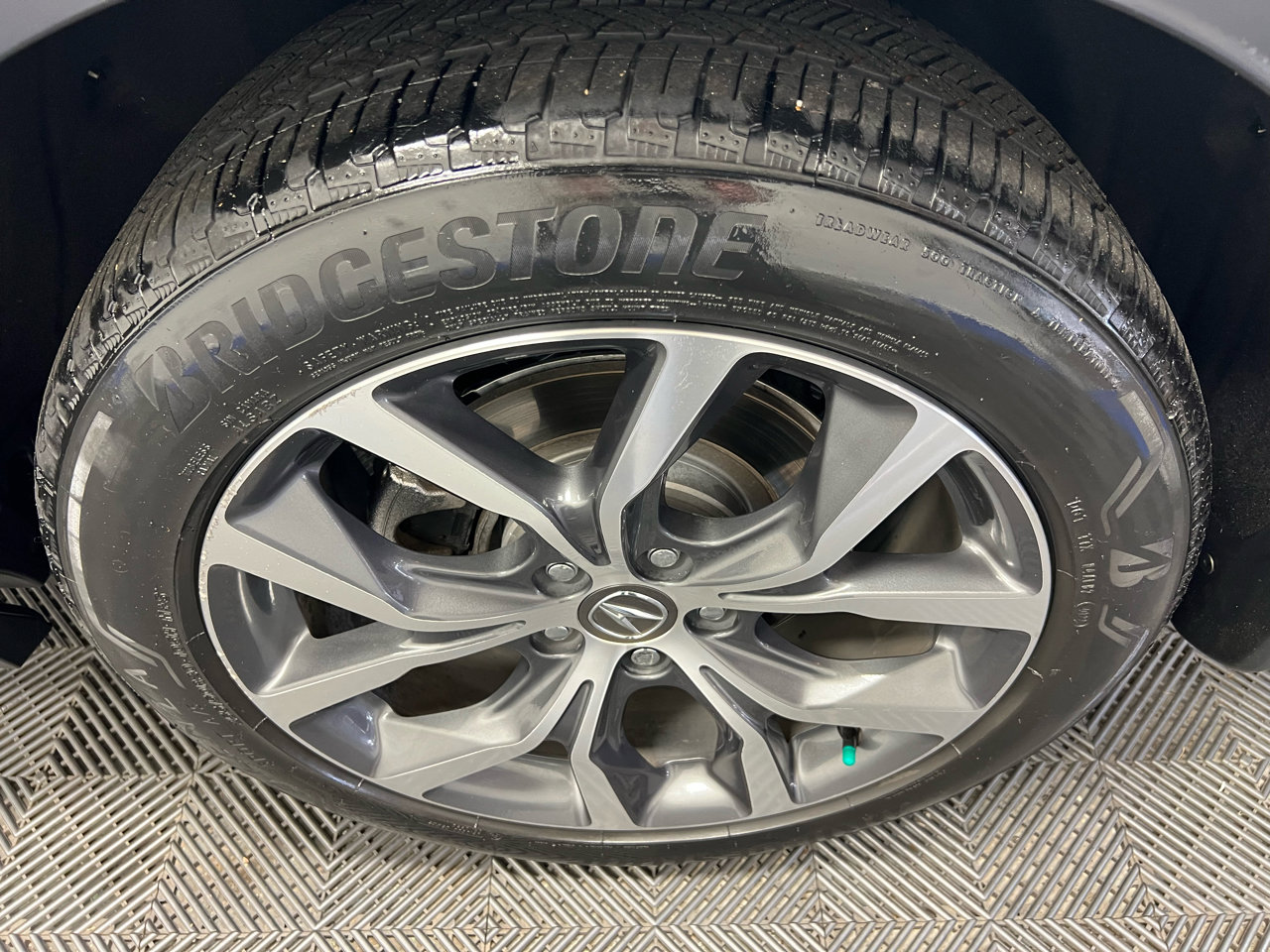 Used 2023 Acura MDX SH-AWD w/ Technology Package image 33