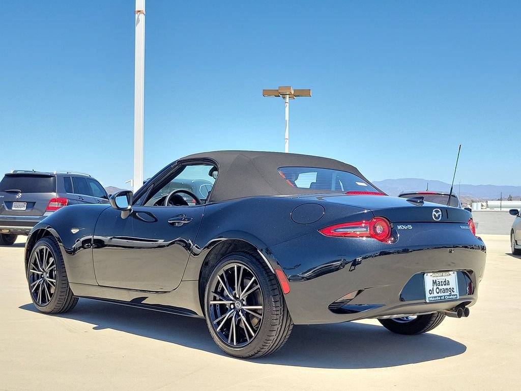 New 2026 MAZDA MX-5 Miata Grand Touring RWD image 2