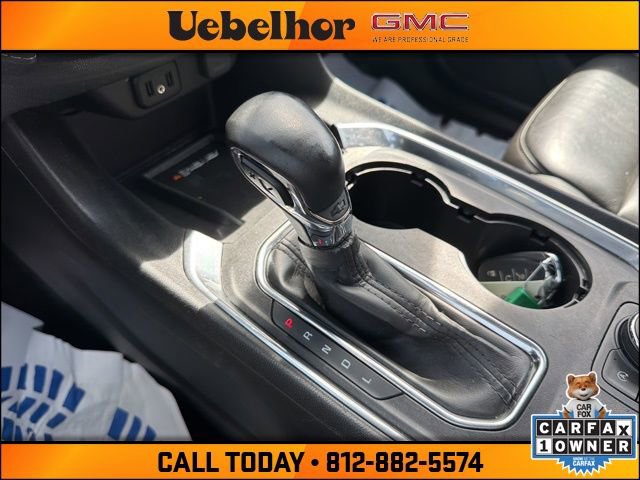 Used 2023 Chevrolet Traverse LT image 36