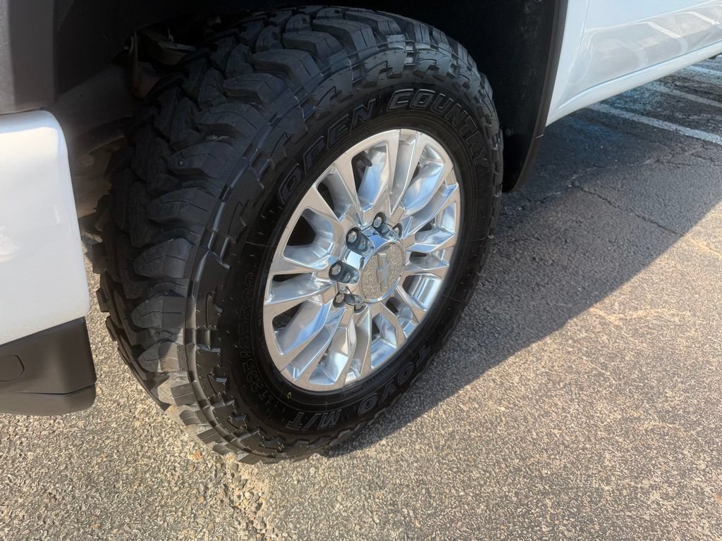 Used 2020 Chevrolet Silverado 3500 High Country w/ Z71 Off-Road Package AWD/4WD image 9