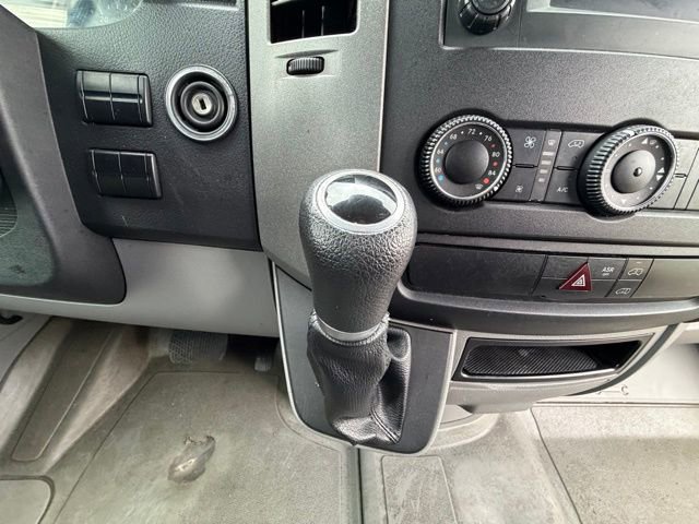 Used 2016 Freightliner Sprinter 2500 image 29