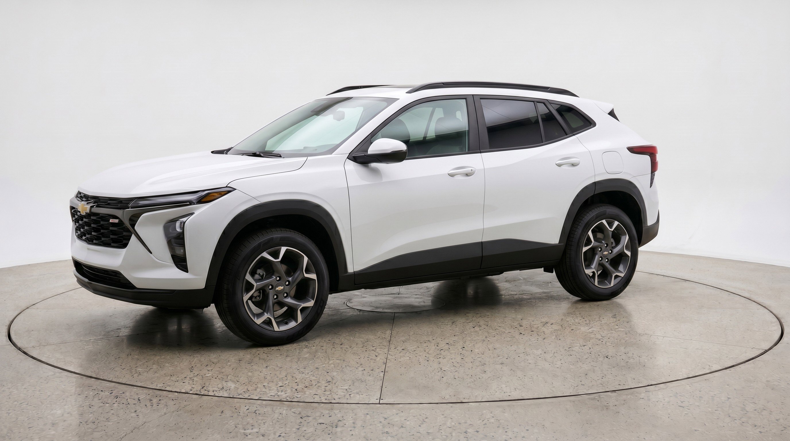 Used 2025 Chevrolet Trax LT FWD image 3